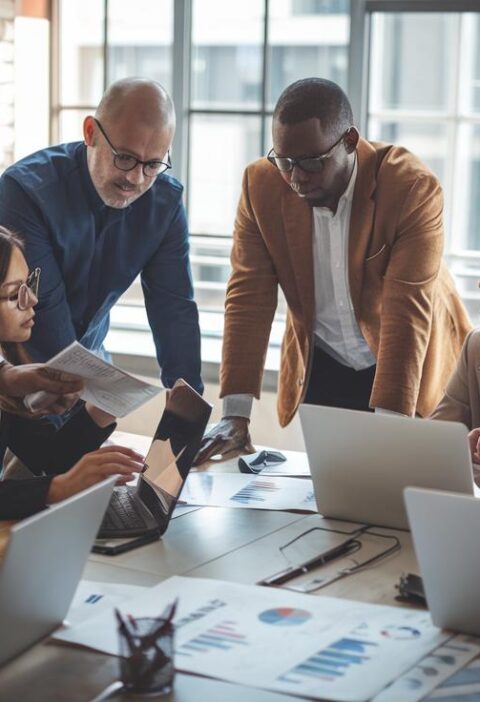 Jak prowadzić działania CSR w firmie? Przewodnik po społecznej odpowiedzialności biznesu