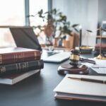 Sztandary w edukacji: jak uczą patriotyzmu i szacunku do historii?