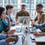 Zarządzanie konfliktami w miejscu pracy: Kluczowe strategie i techniki