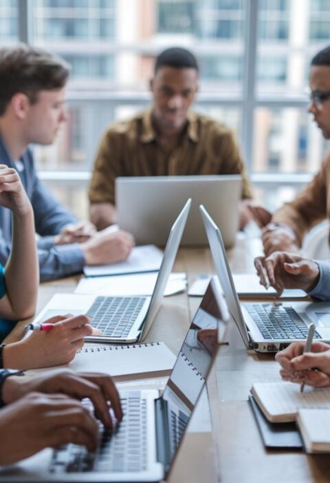 Tworzenie efektywnego zespołu w małej firmie: Klucz do sukcesu